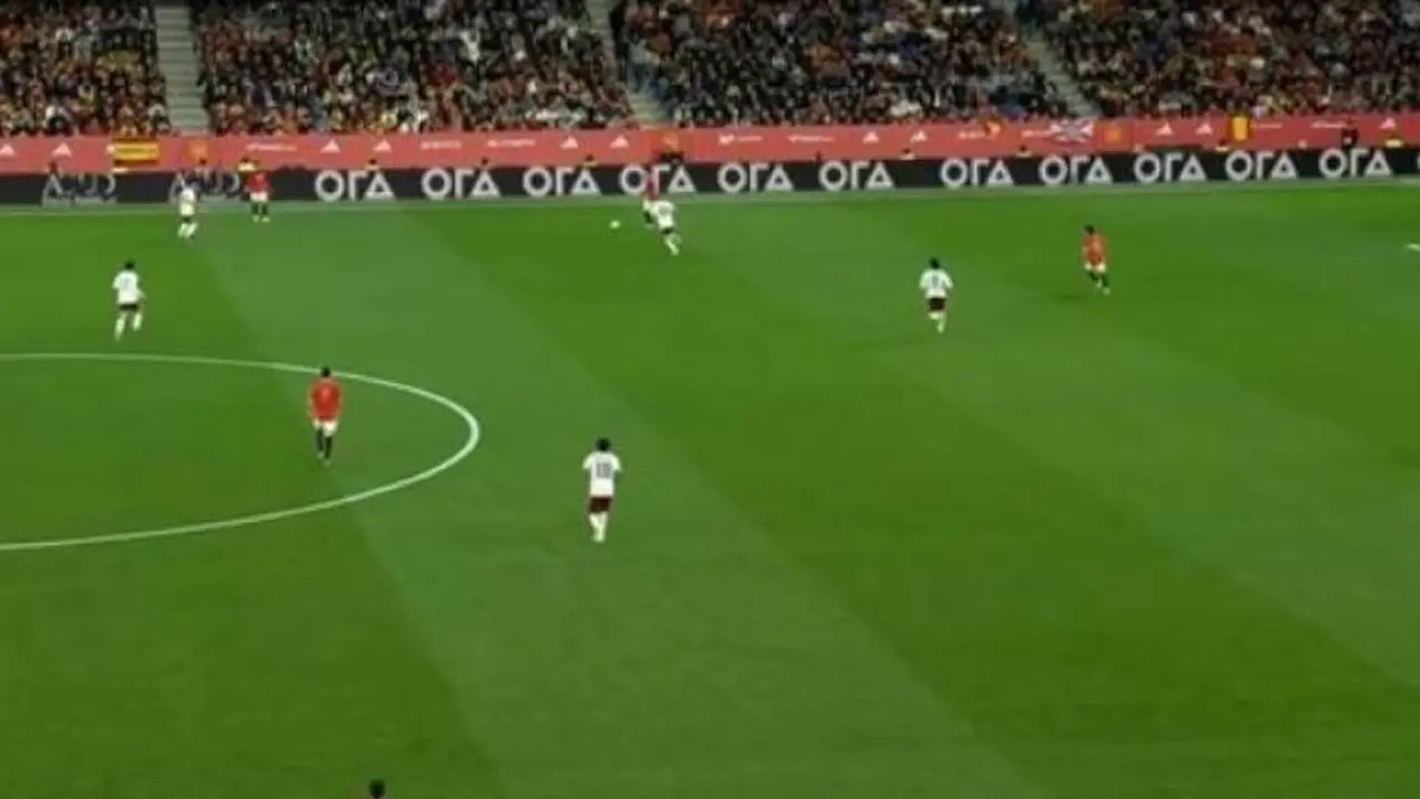 الاتحاد الإسباني يفتح تحقيقاً في هتافات عنصرية شهدتها مباراة منتخبه أمام مصر